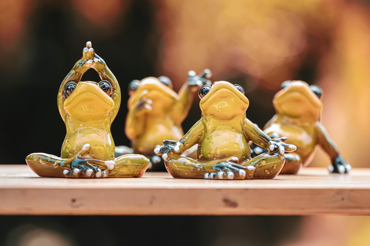 frogs, yoga, figure, nature, animal, green, cute, fun, funny